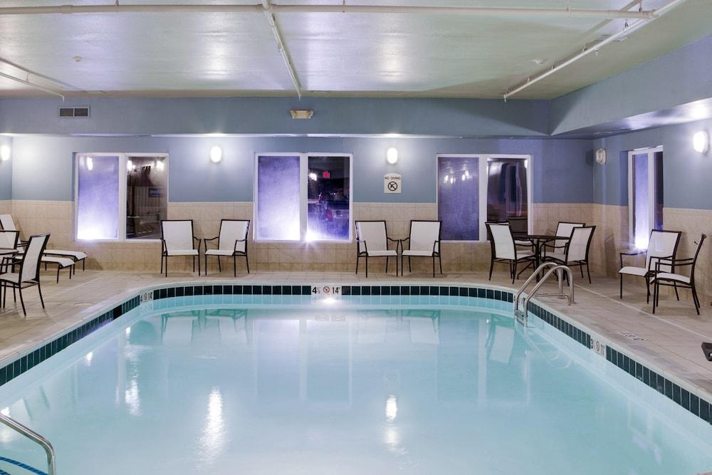 Express & Jacksonville By Ihg Hotel 3*