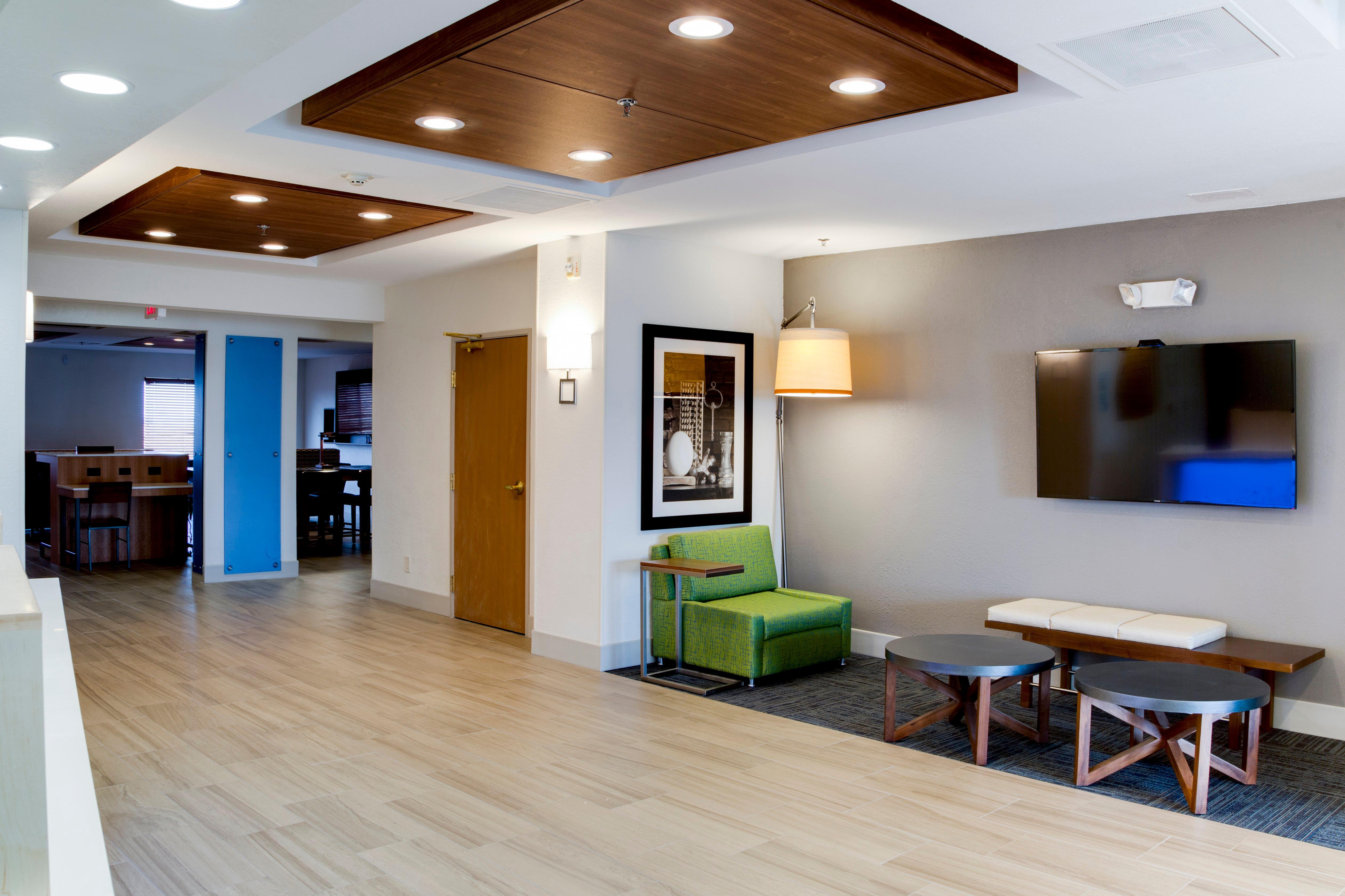 Express & Jacksonville By Ihg Hotel