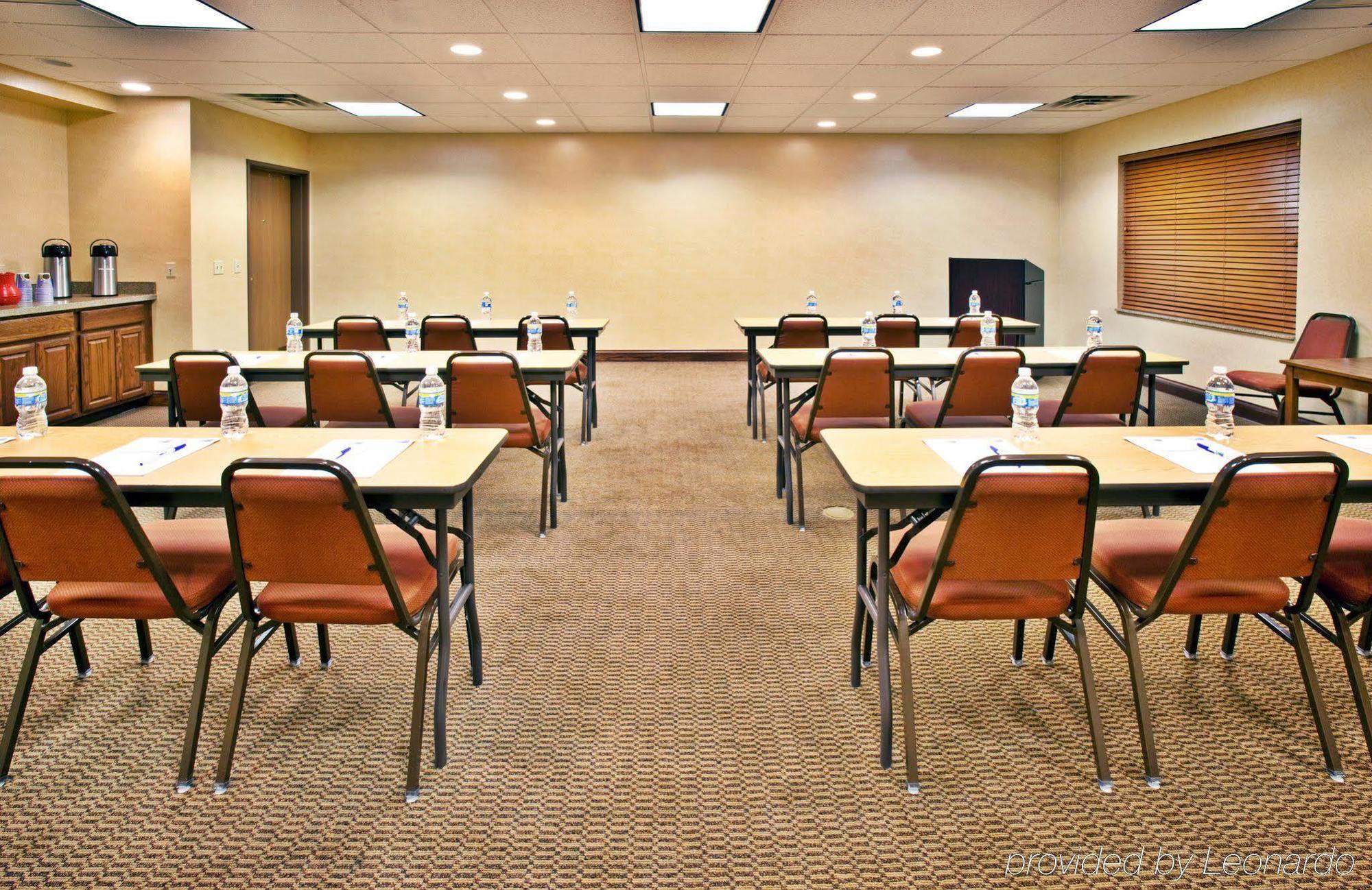 Express & Jacksonville By Ihg Hotel 3*