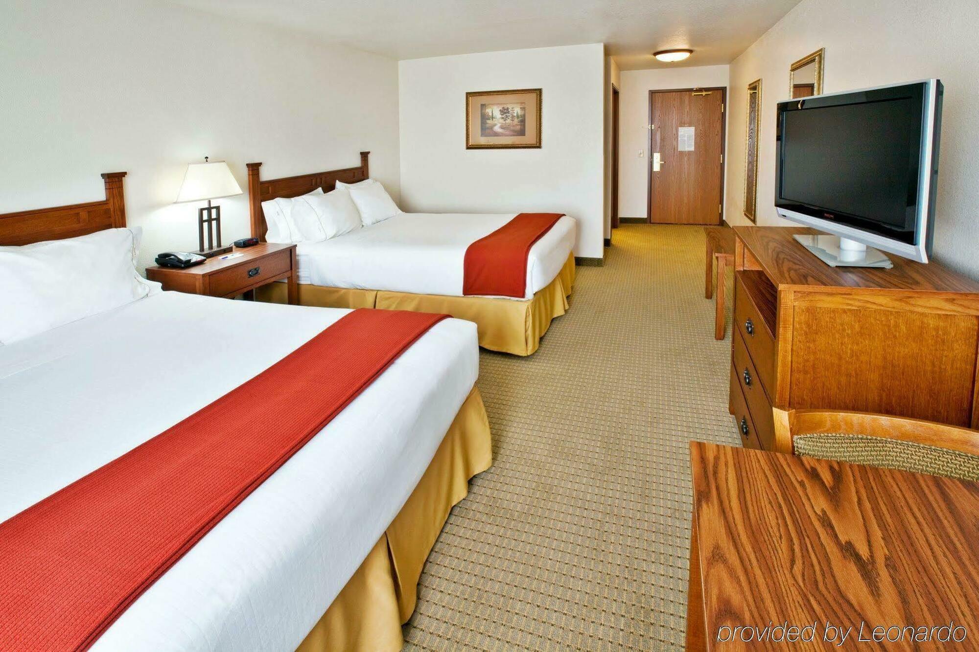 Hotel Express & Jacksonville By Ihg 3*